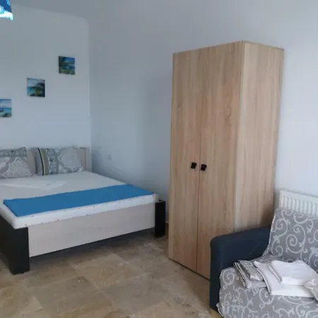 Ubytování v soukromí Garsoniera La Solid House In Bulevard *